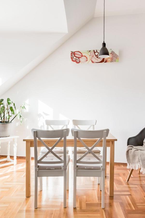 Relax Into Loft Living At A Light-Filled City Escape Budapest Exterior photo
